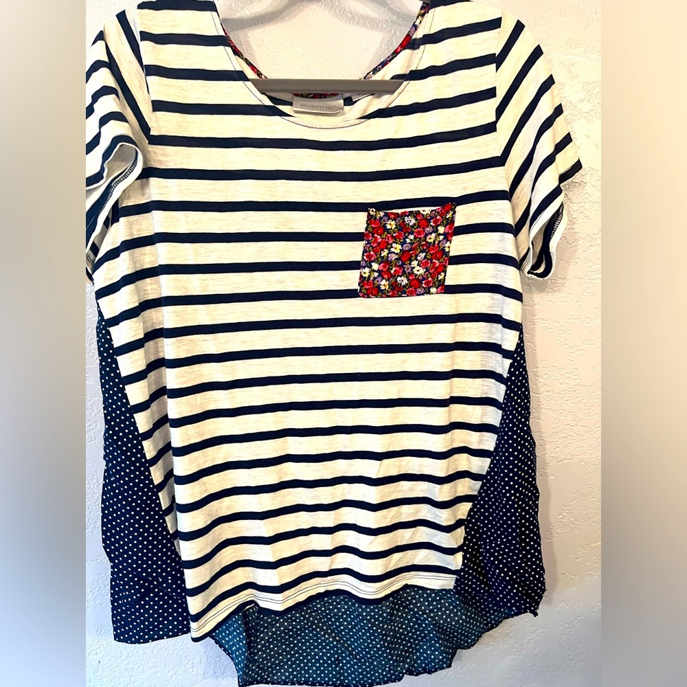Short sleeve top